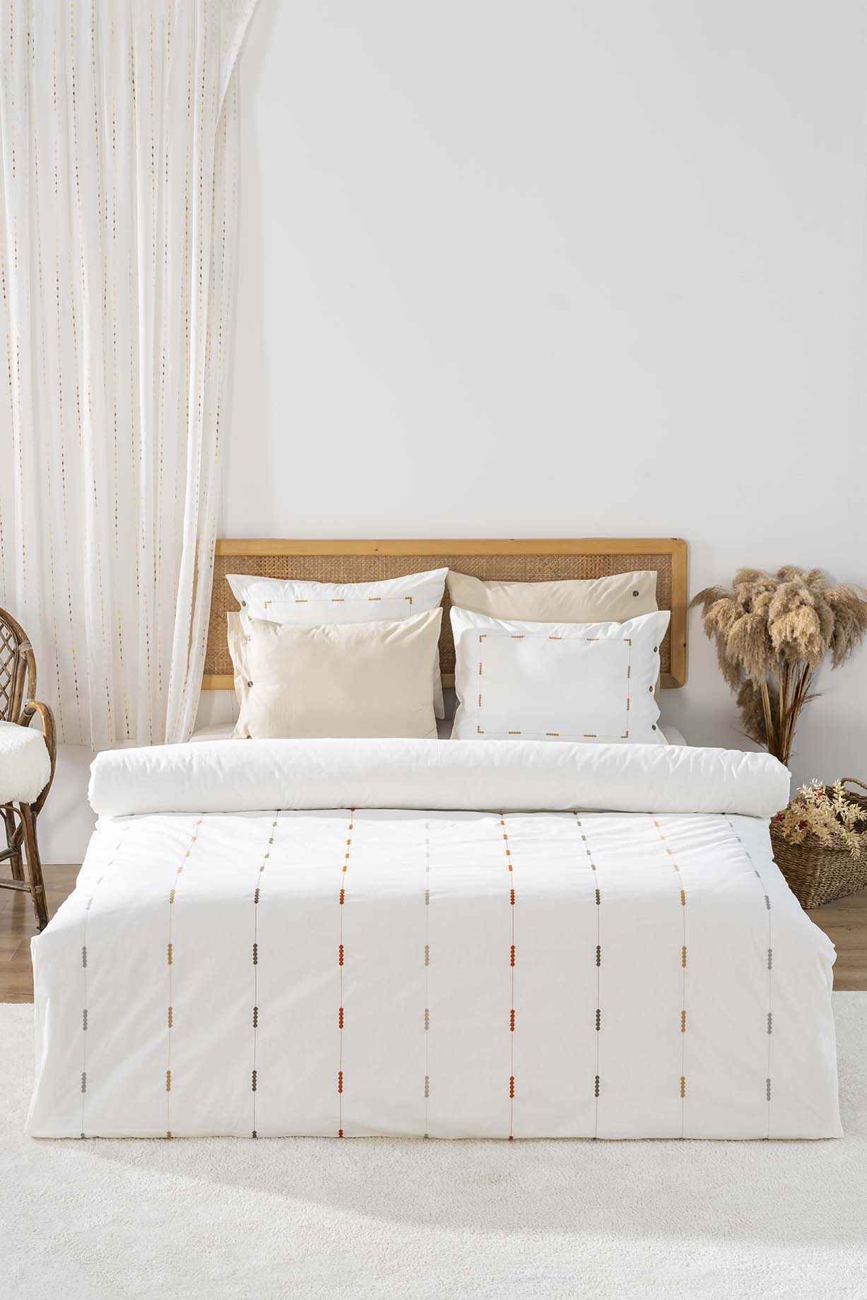 Victoria Cream 100% Cotton Embroidered Duvet Cover Set, 6-Piece Double Size Bedding – Breathable Fabric, 200x220 cm